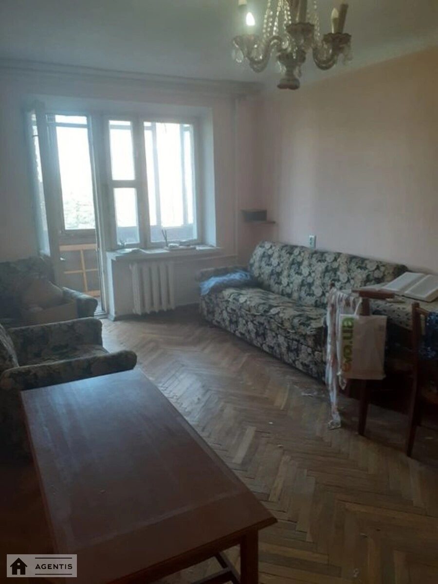 Apartment for rent 2 rooms, 56 m², 6th fl./9 floors. Bulvarno-Kudryavska vul. Vorovskoho, Kyiv. 