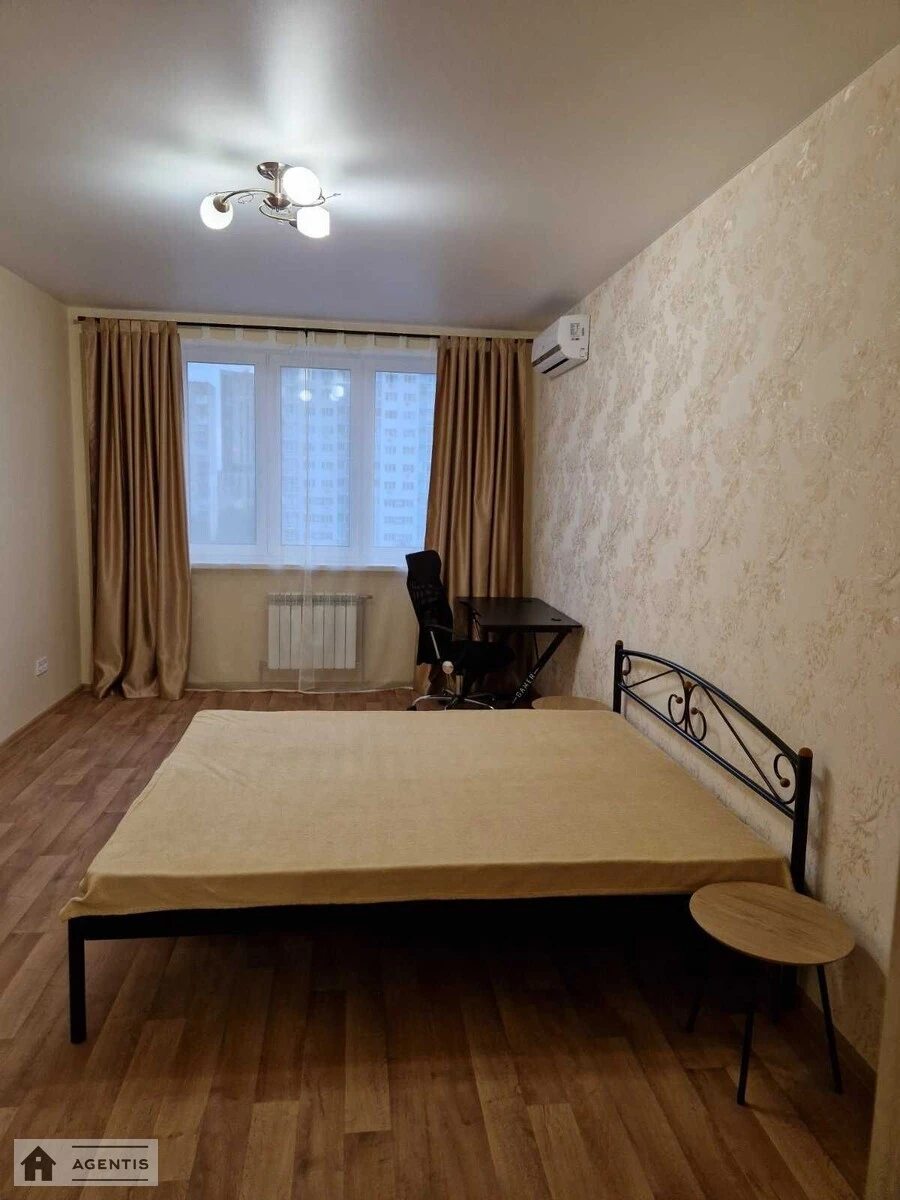 Apartment for rent 1 room, 50 m², 10th fl./19 floors. 40, Patriarkha Mstyslava Skrypnyka vul. Mykoly Ostrovskoho, Kyiv. 