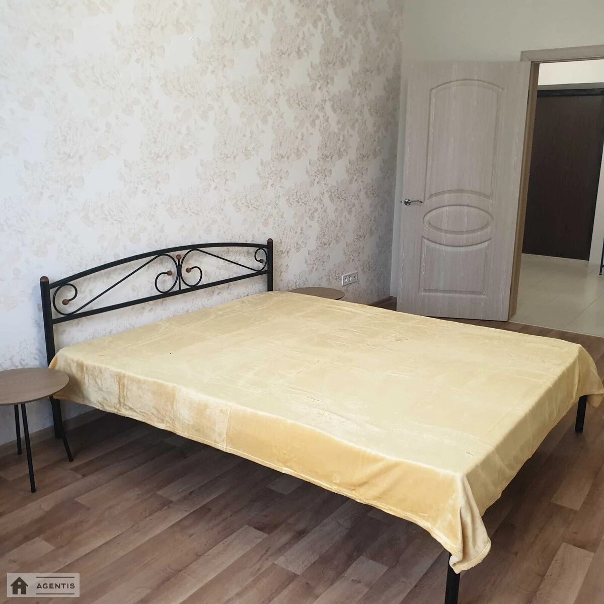 Здам квартиру 1 кімната, 50 m², 10 пов./19 поверхів. 40, Патріарха Мстислава Скрипника вул. (Миколи Островського), Київ. 