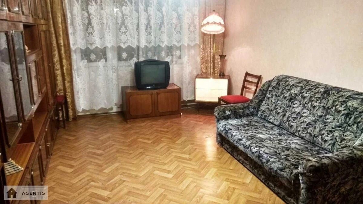 Apartment for rent 2 rooms, 51 m², 8th fl./9 floors. 9, Obolonskiy 9, Kyiv. 