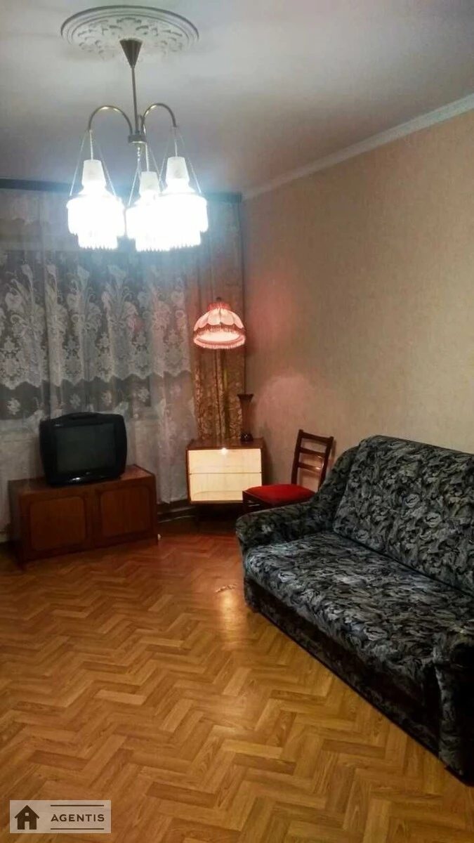 Сдам квартиру 2 комнаты, 51 m², 8 эт./9 этажей. 9, Оболонский 9, Киев. 