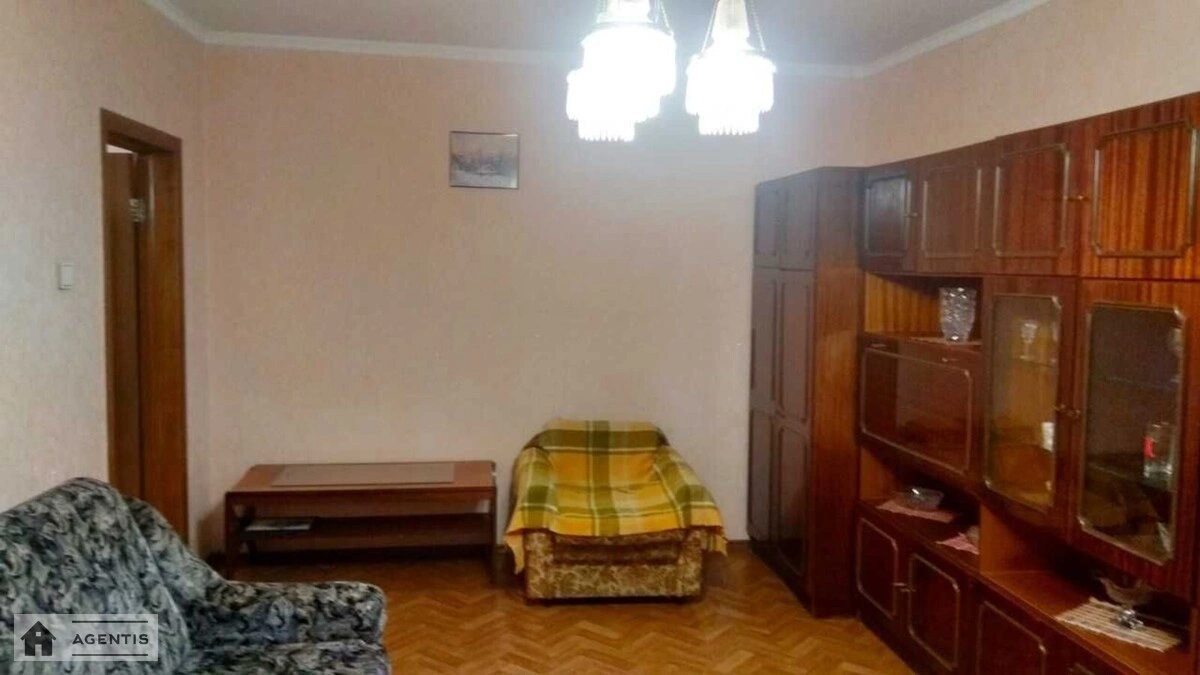 Apartment for rent 2 rooms, 51 m², 8th fl./9 floors. 9, Obolonskiy 9, Kyiv. 