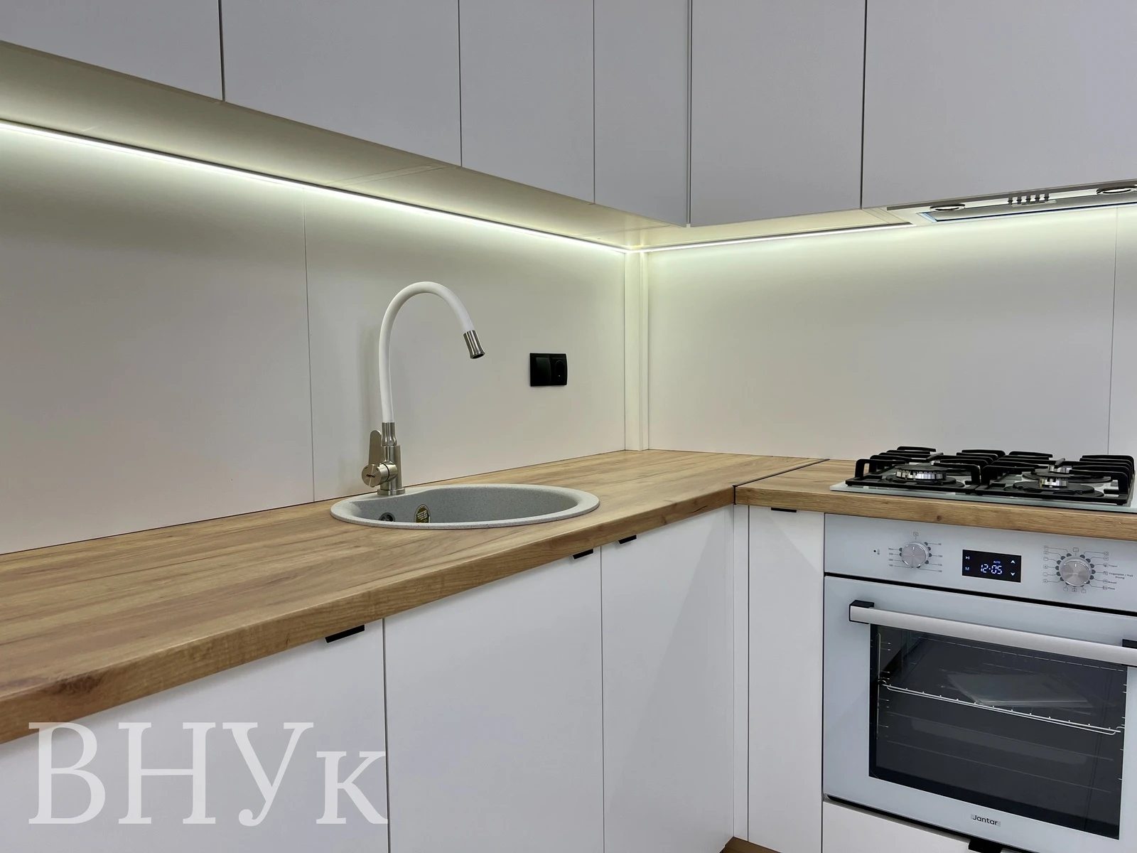 Продаж квартири 2 кімнати, 57 m², 3 пов./11 поверхів. 9, Київська вул., Тернопіль. 