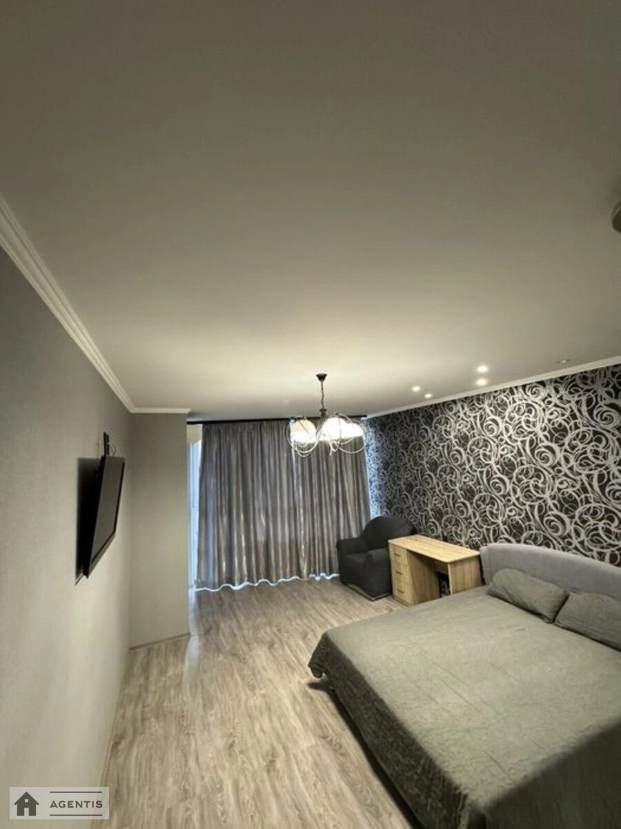 Сдам квартиру 1 комната, 52 m², 3 эт./23 этажа. 35, Академіка Шалімова вул., Киев. 