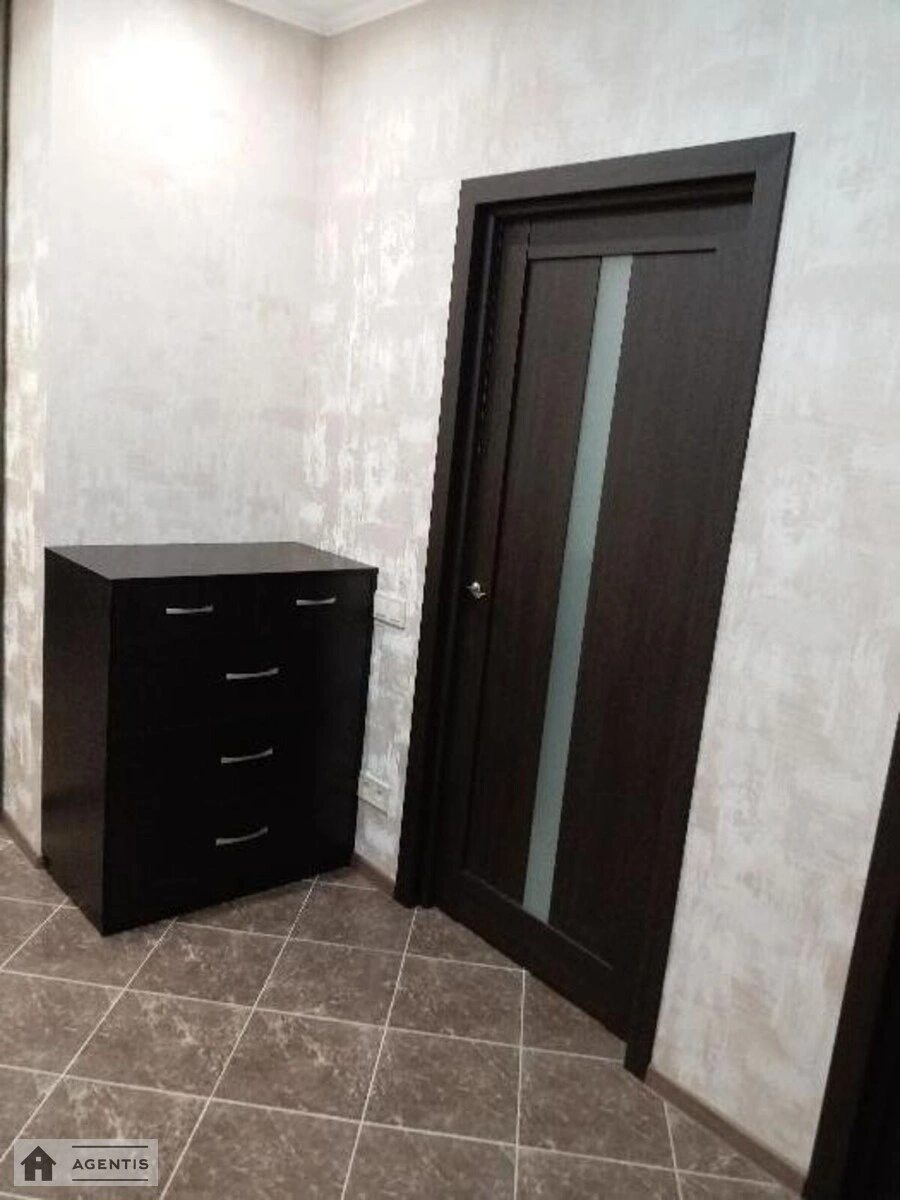 Здам квартиру 1 кімната, 52 m², 3 пов./23 поверхи. 35, Академіка Шалімова вул., Київ. 