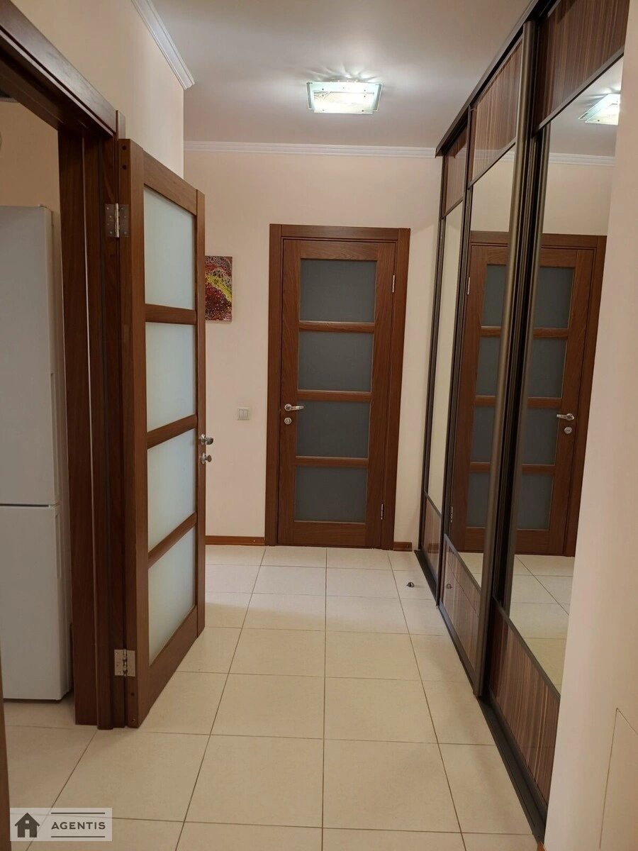 Сдам квартиру 2 комнаты, 52 m², 16 эт./20 этажей. 25, Дегтяревская 25, Киев. 