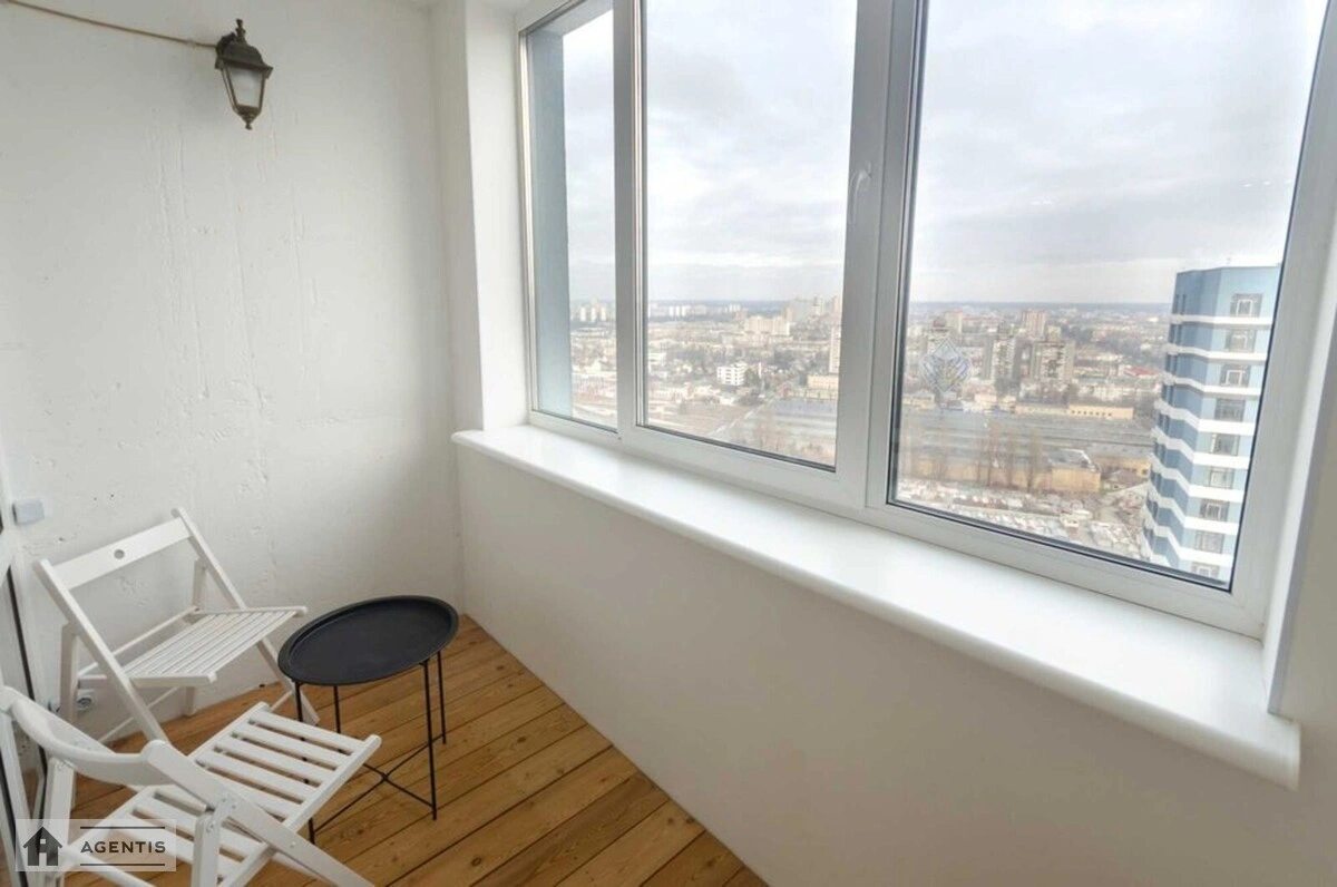 Apartment for rent 1 room, 46 m², 25th fl./25 floors. 6, Yevhena Sverstyuka vul. Maryny Raskovoyi, Kyiv. 