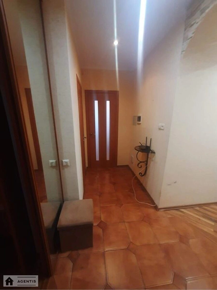 Apartment for rent 3 rooms, 110 m², 9th fl./19 floors. 56, Yuliyi Zdanovskoyi vul. Mykhayla Lomonosova, Kyiv. 