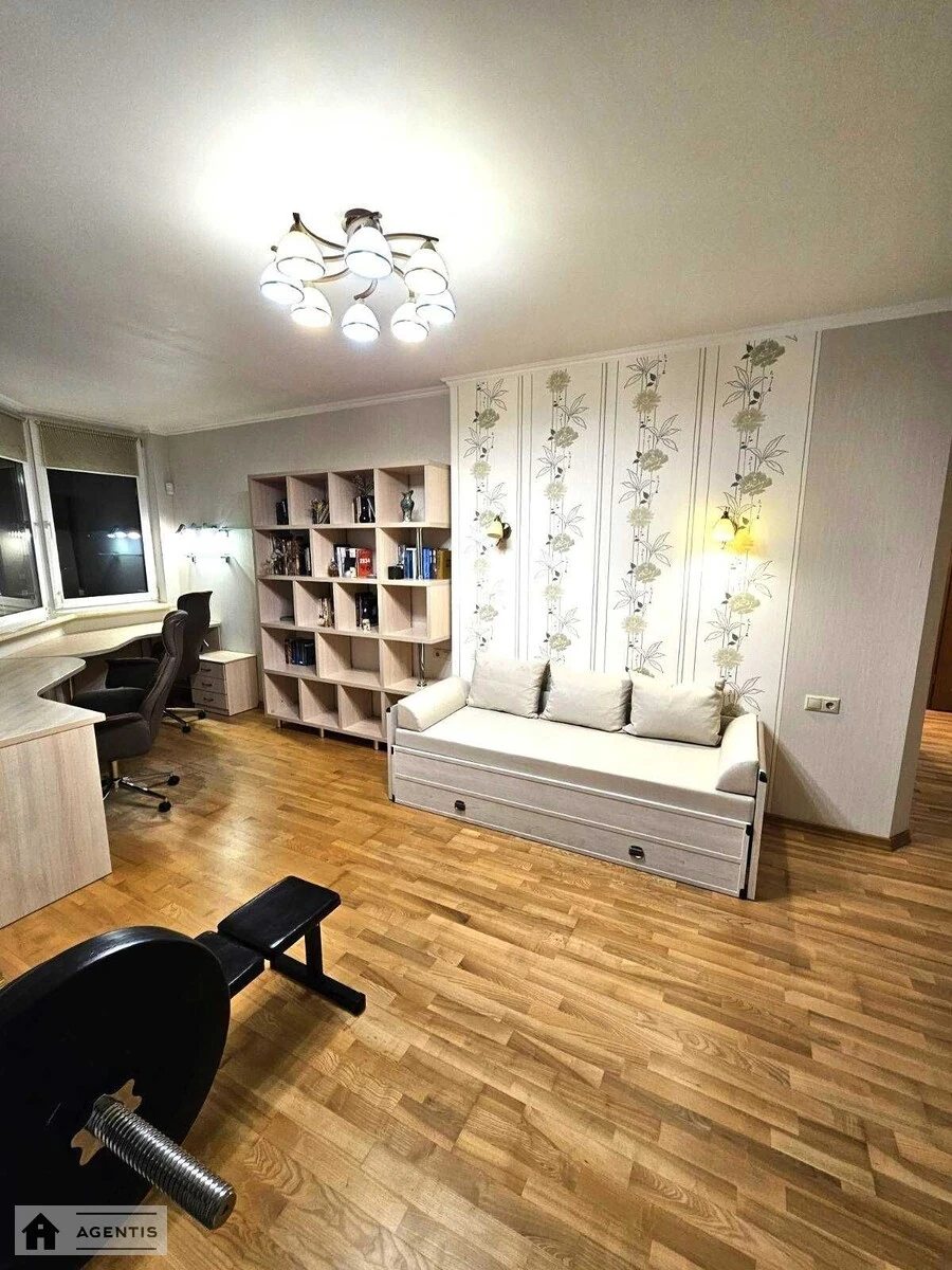 Сдам квартиру 2 комнаты, 70 m², 13 эт./20 этажей. 5, Степана Рудницького вул., Киев. 