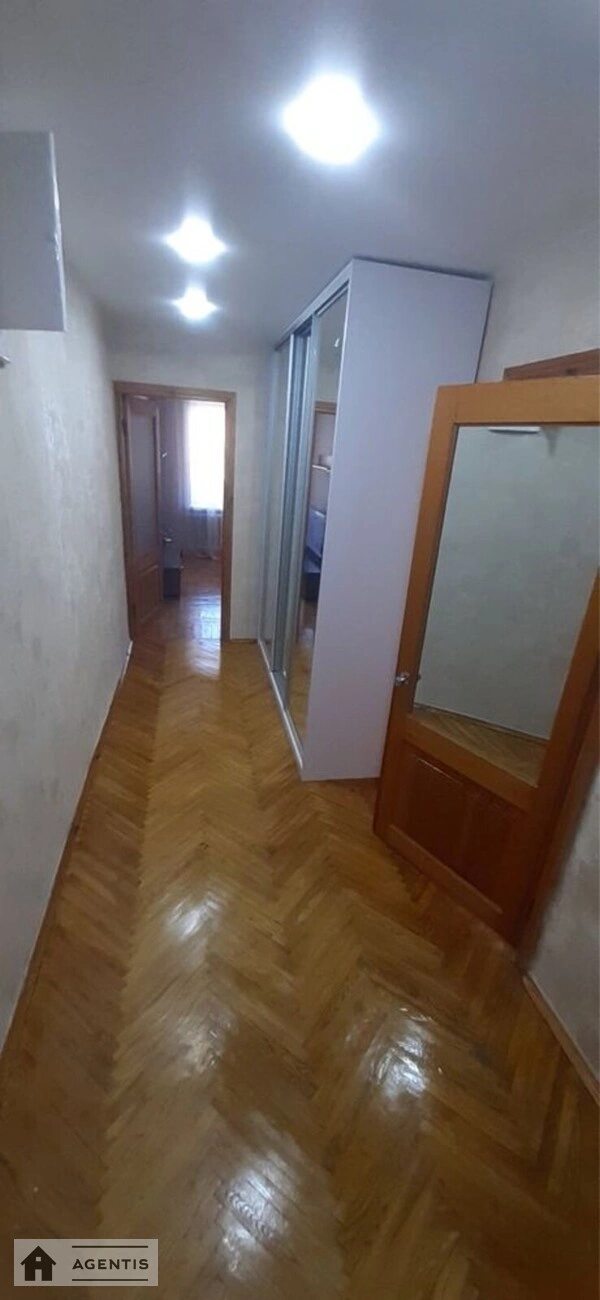 Apartment for rent 2 rooms, 63 m², 8th fl./9 floors. 24, Kubanskoyi Ukrayiny vul. Marshala Zhukova, Kyiv. 