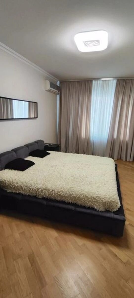 Apartment for rent 2 rooms, 65 m², 12th fl./16 floors. 56, Kharkivske 56, Kyiv. 