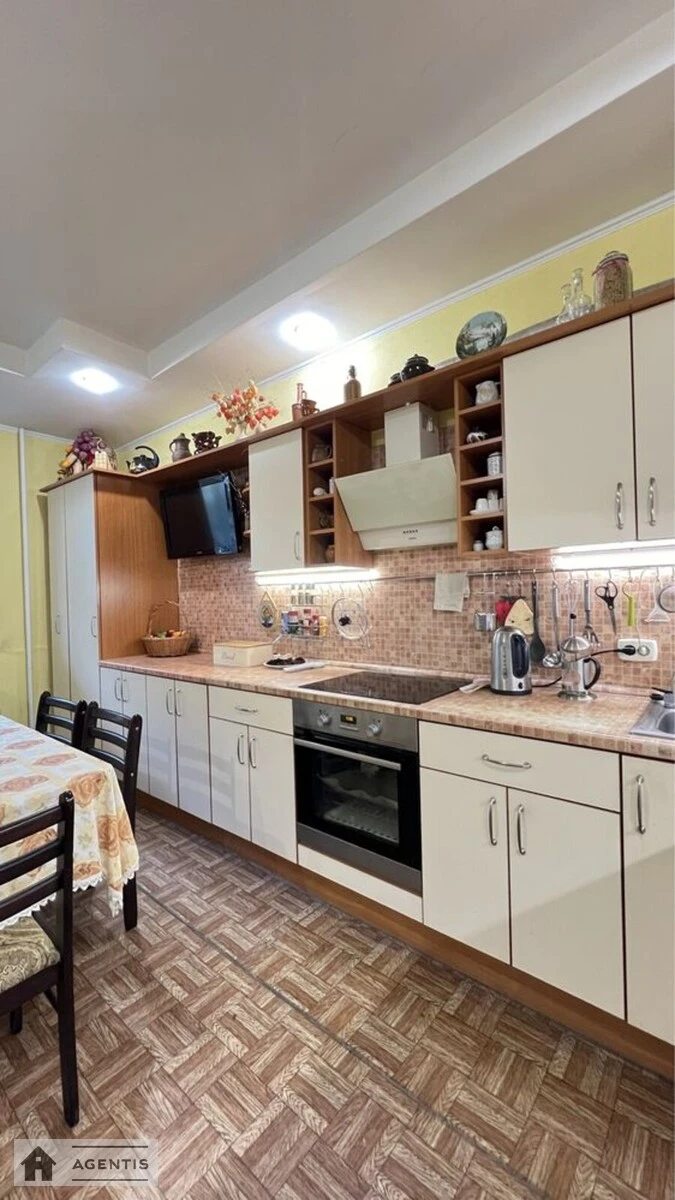 Apartment for rent 3 rooms, 100 m², 1st fl./15 floors. 15, Stepana Rudnytskoho vul., Kyiv. 