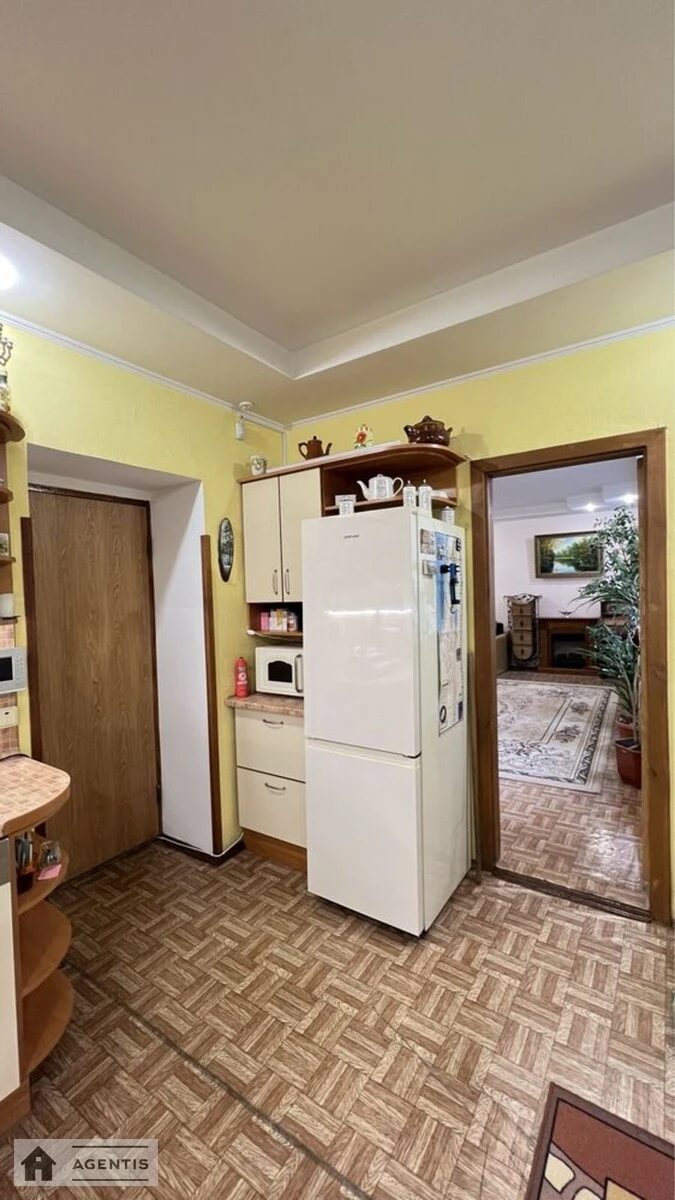 Apartment for rent 3 rooms, 100 m², 1st fl./15 floors. 15, Stepana Rudnytskoho vul., Kyiv. 