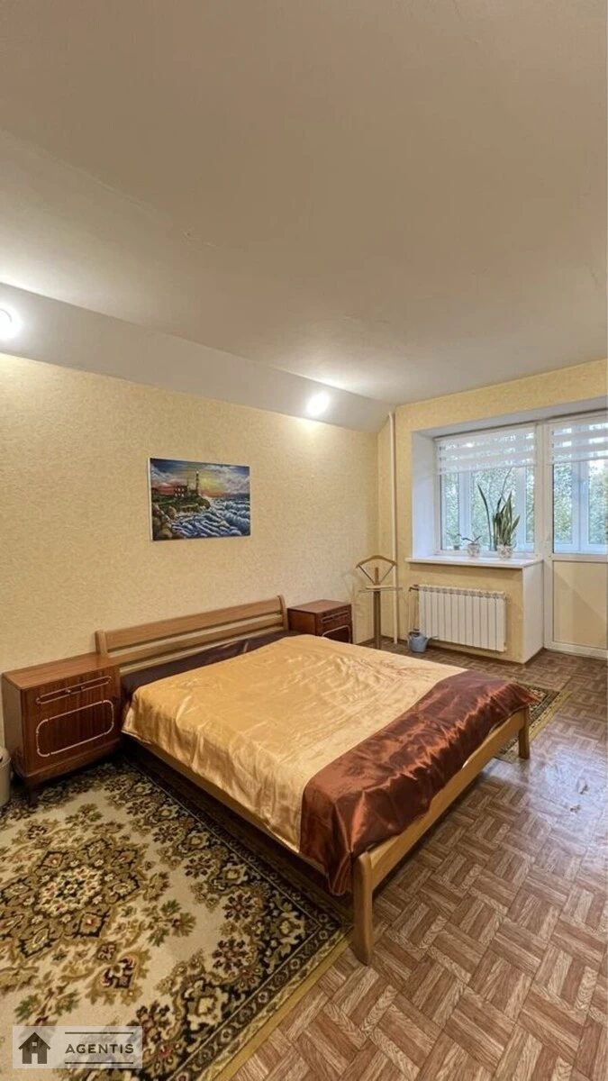 Apartment for rent 3 rooms, 100 m², 1st fl./15 floors. 15, Stepana Rudnytskoho vul., Kyiv. 