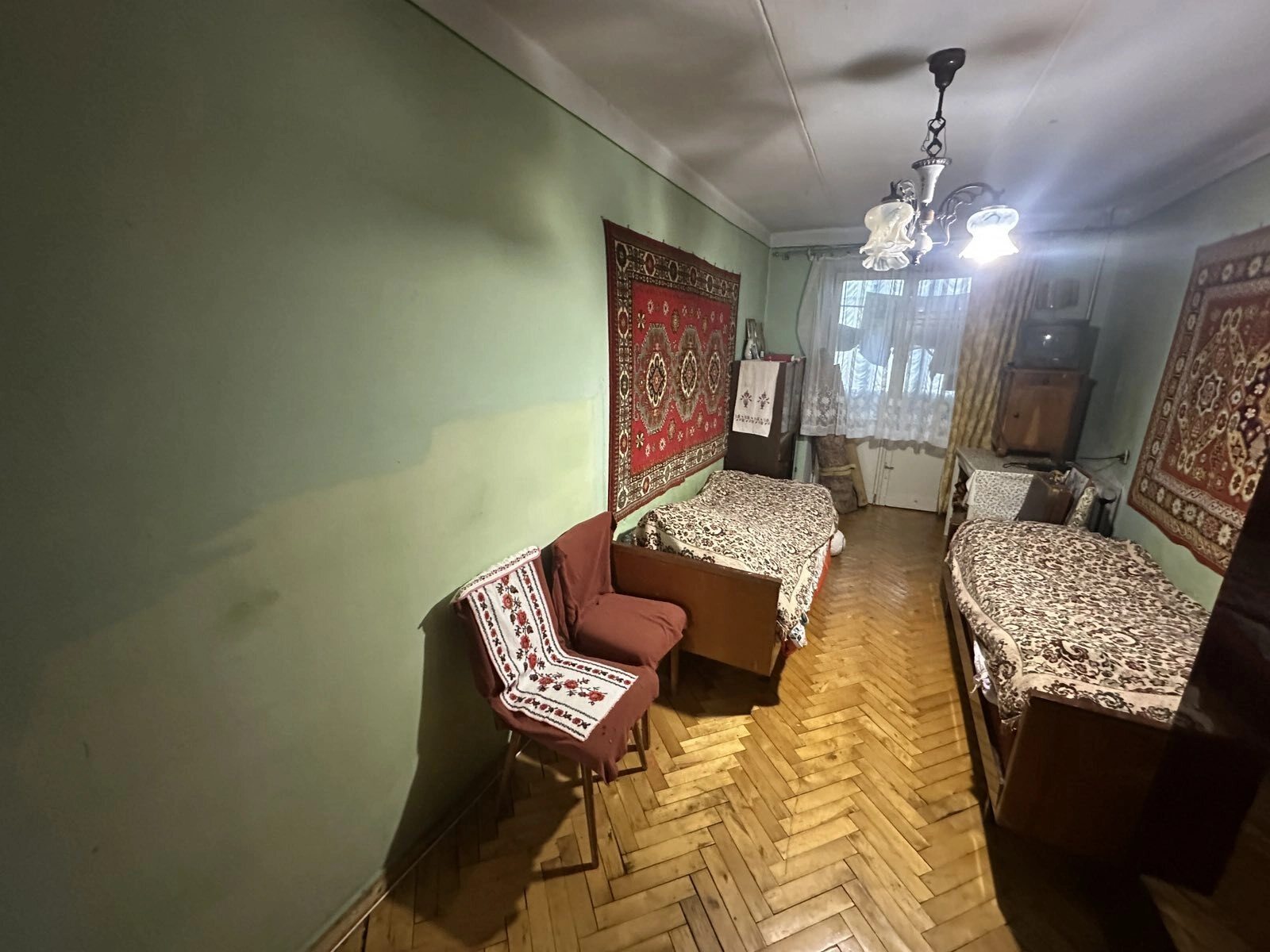 Apartments for sale 3 rooms, 567 m², 3rd fl./5 floors. Восточный, Ternopil. 