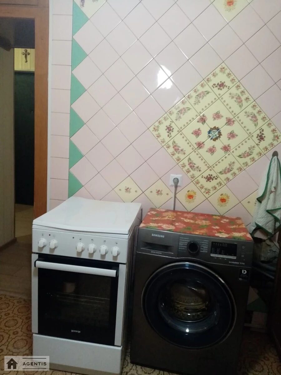 Здам квартиру 1 кімната, 37 m², 14 пов./16 поверхів. 1, Левка Лукяненка вул. (Маршала Тимошенка), Київ. 