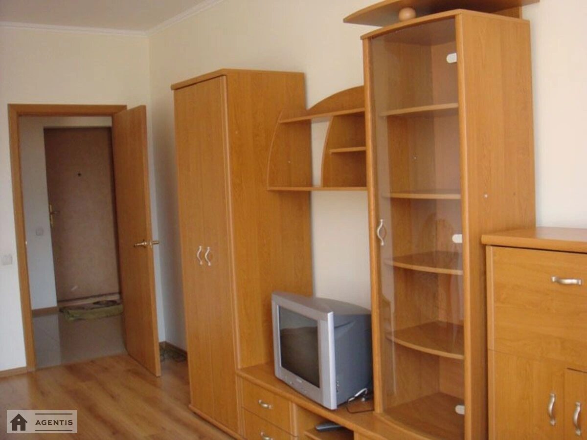 Здам квартиру 1 кімната, 55 m², 18 пов./22 поверхи. 16, Урлівська 16, Київ. 