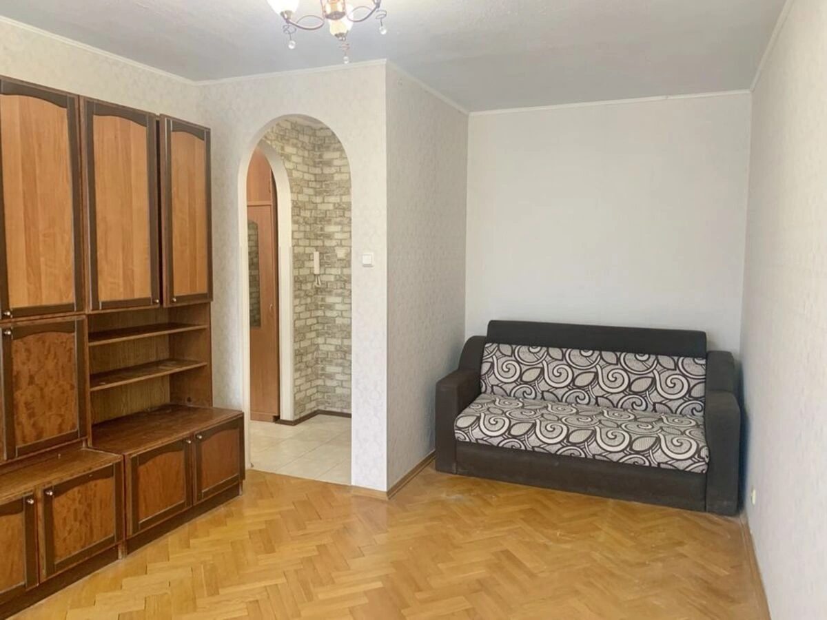 Apartment for rent 1 room, 35 m², 2nd fl./9 floors. 45, Geroyiv Dnipra 45, Kyiv. 