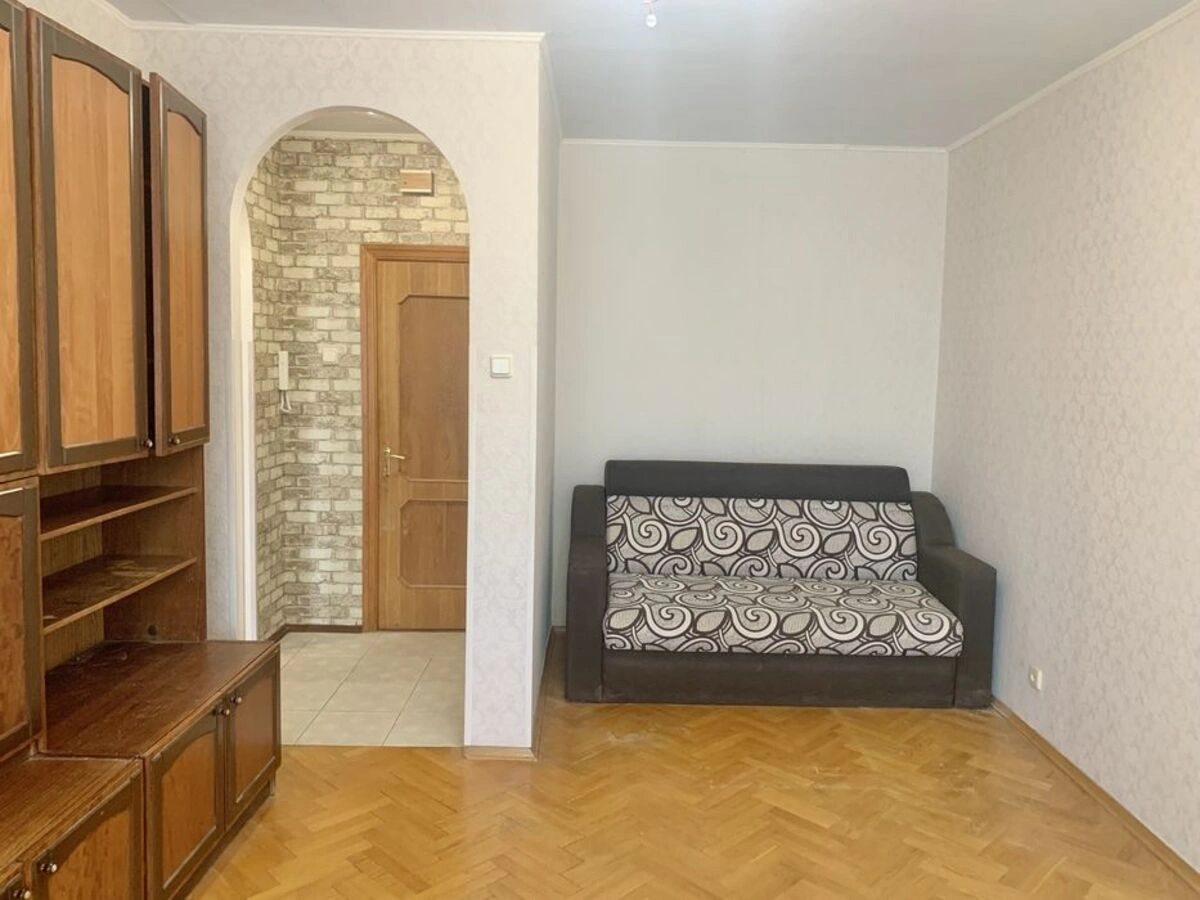 Apartment for rent 1 room, 35 m², 2nd fl./9 floors. 45, Geroyiv Dnipra 45, Kyiv. 