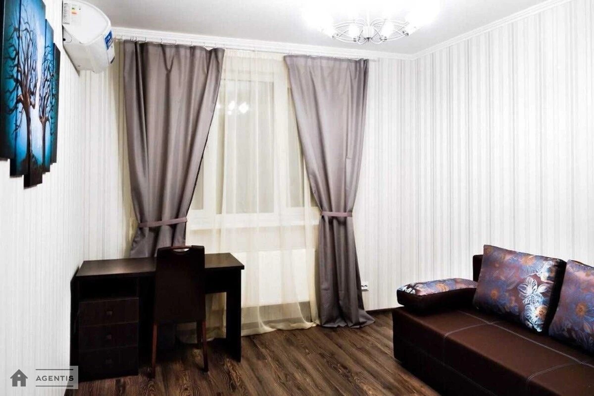 Apartment for rent 4 rooms, 100 m², 2nd fl./24 floors. 51, Yuriya Illyenka vul. Melnykova, Kyiv. 