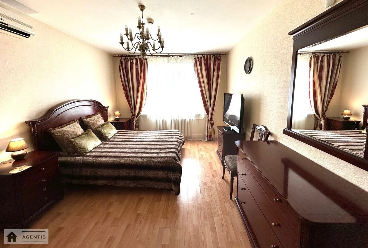 Apartment for rent 2 rooms, 65 m², 17th fl./22 floors. 14, Feodosiyskiy 14, Kyiv. 