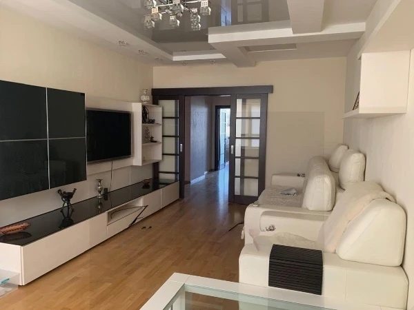 Apartment for rent 3 rooms, 91 m², 8th fl./23 floors. 2, Oleksandra Myshuhy vul., Kyiv. 