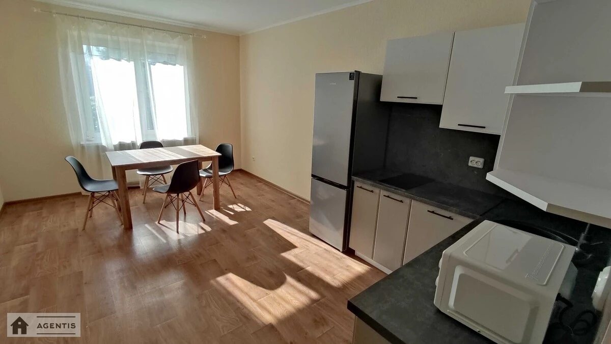 Сдам квартиру 1 комната, 48 m², 2 эт./24 этажа. 2, Коноплянская 2, Киев. 