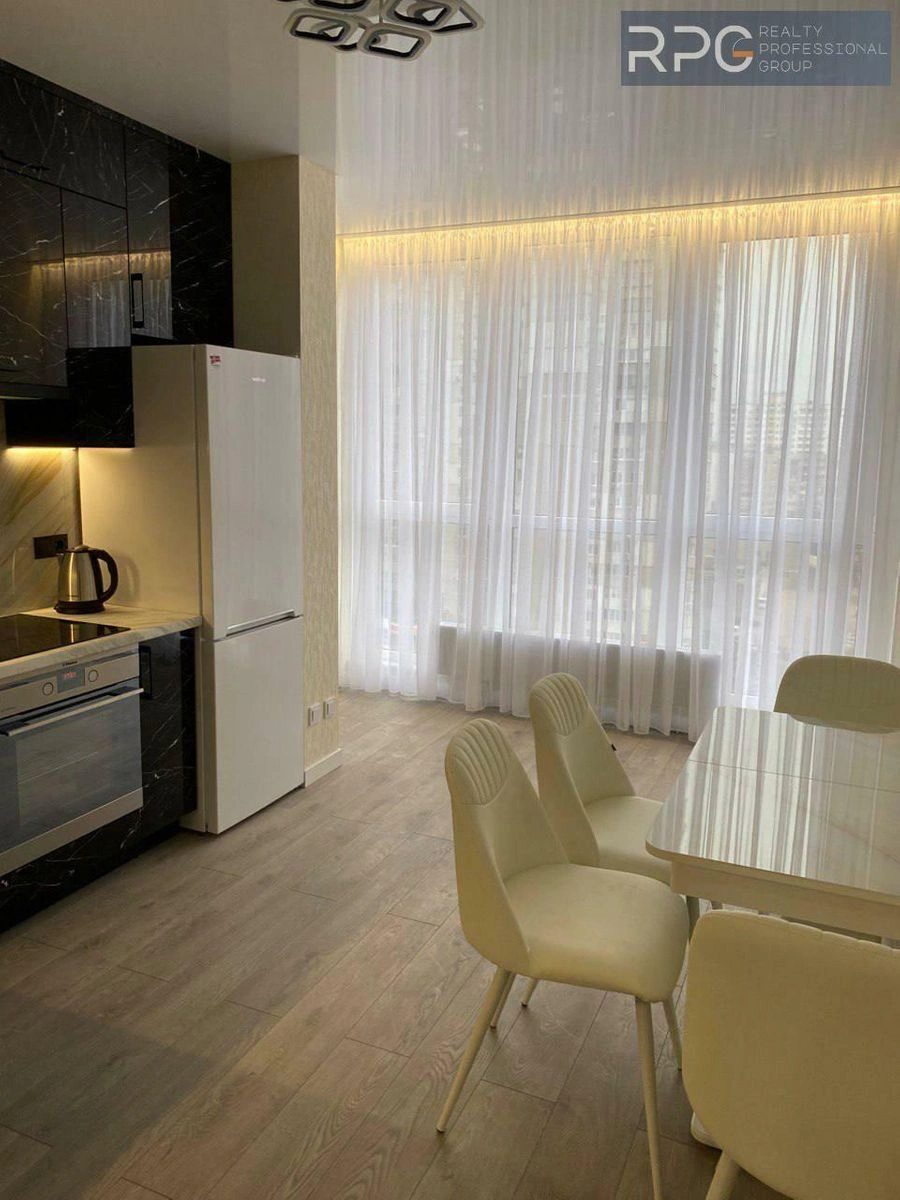 Apartment for rent 1 room, 45 m², 12th fl./26 floors. Revutckogo, Kyiv. 