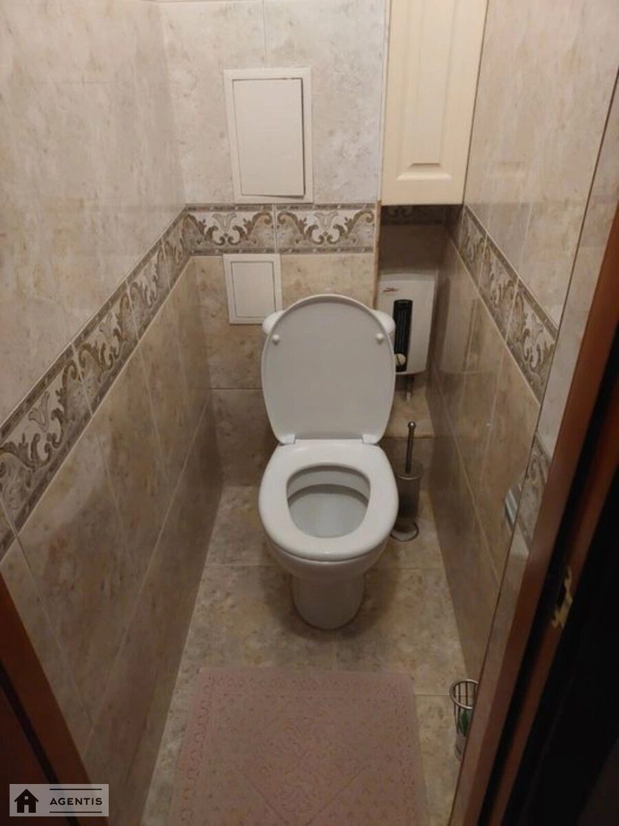 Сдам квартиру 3 комнаты, 68 m², 10 эт./16 этажей. 9, Миколи Кибальчича вул., Киев. 