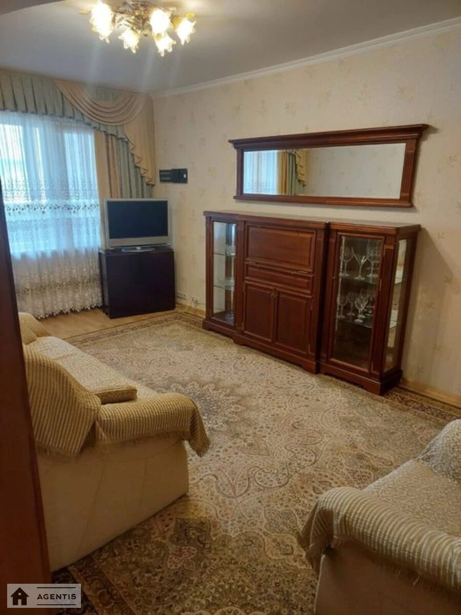 Сдам квартиру 3 комнаты, 68 m², 10 эт./16 этажей. 9, Миколи Кибальчича вул., Киев. 