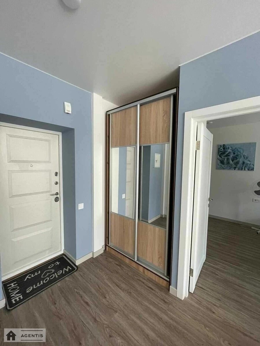 Здам квартиру 2 кімнати, 43 m², 1 пов./9 поверхів. Метрологічна, Київ. 