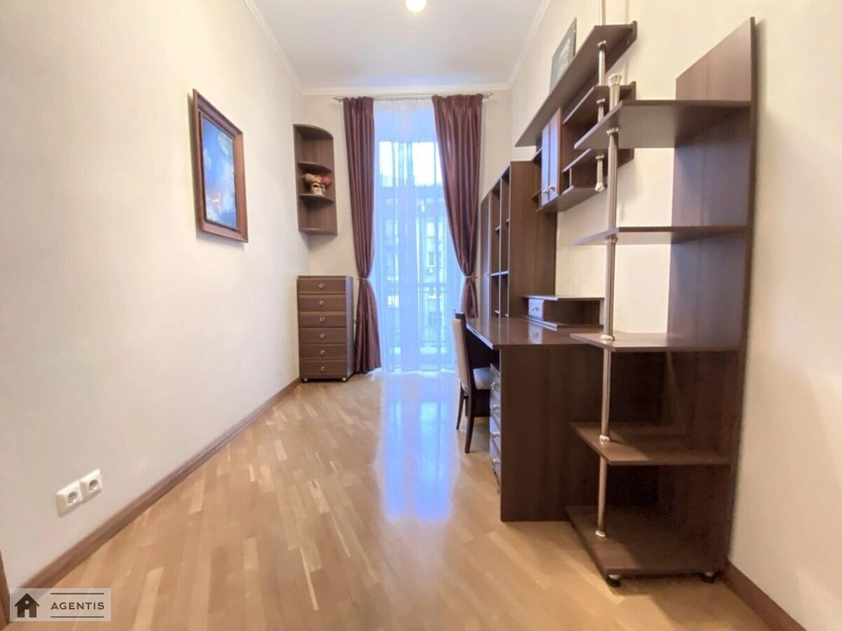 Apartment for rent 4 rooms, 100 m², 4th fl./6 floors. 3, Mykilsko-Botanichna 3, Kyiv. 