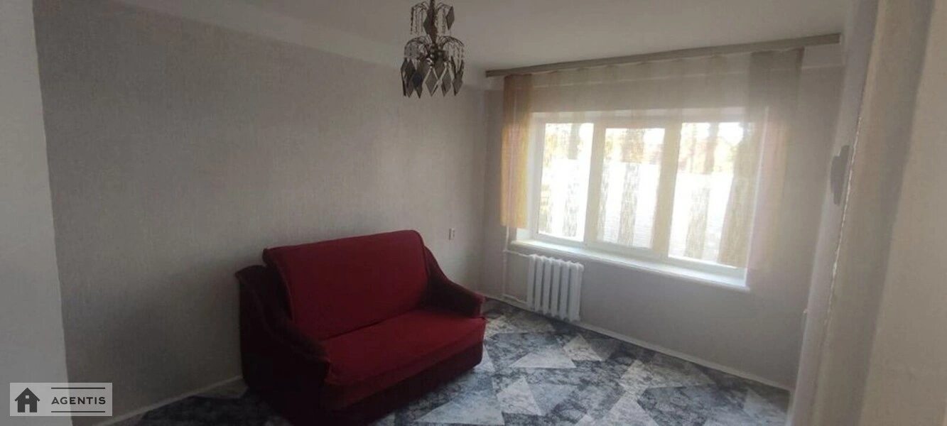 Здам квартиру 2 кімнати, 46 m², 1 пов./5 поверхів. 18, Івана Виговського вул. (Маршала Гречка), Київ. 