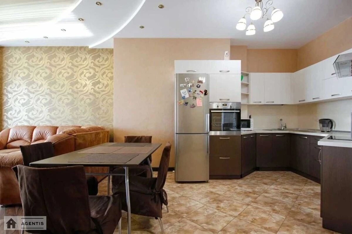 Apartment for rent 3 rooms, 80 m², 3rd fl./4 floors. 20, Yaroslaviv Val 20, Kyiv. 