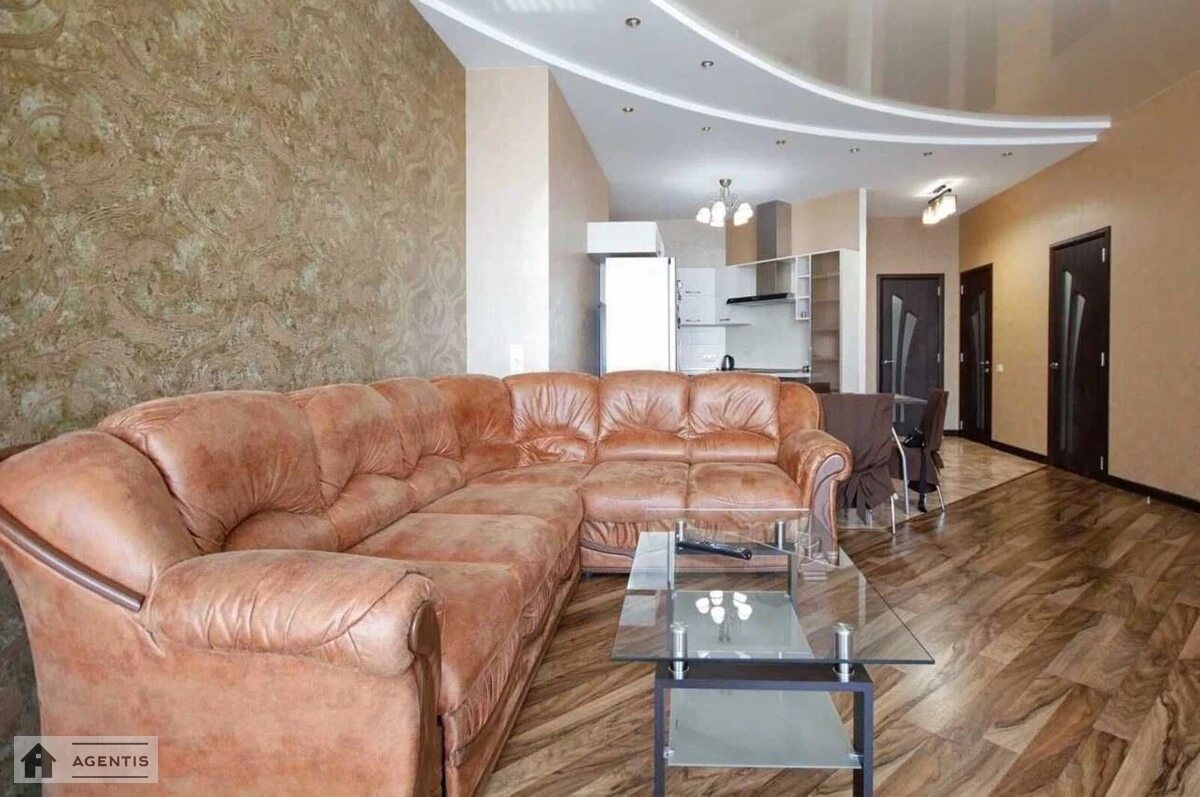 Apartment for rent 3 rooms, 80 m², 3rd fl./4 floors. 20, Yaroslaviv Val 20, Kyiv. 