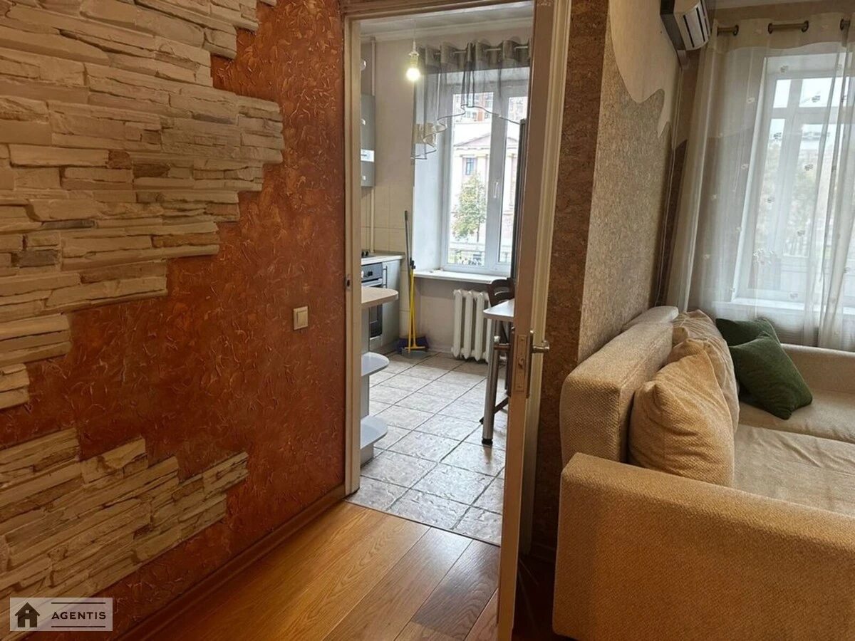 Apartment for rent 1 room, 35 m², 3rd fl./5 floors. 30, Lesi Ukrayinky 30, Kyiv. 