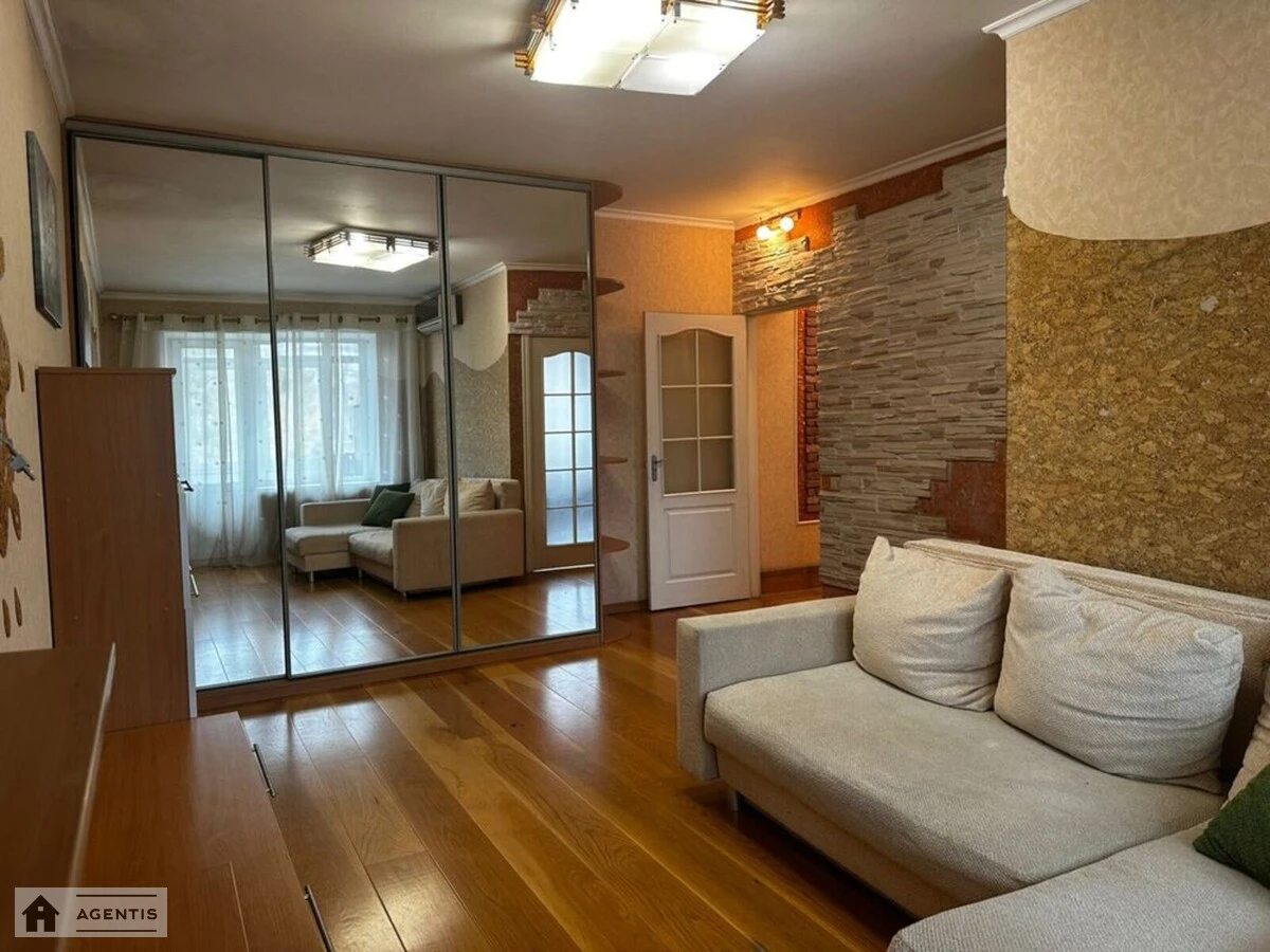 Apartment for rent 1 room, 35 m², 3rd fl./5 floors. 30, Lesi Ukrayinky 30, Kyiv. 