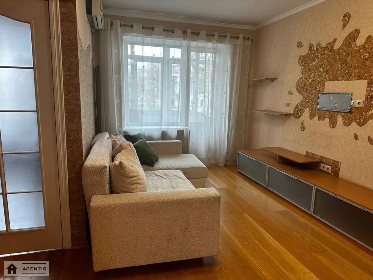 Apartment for rent 1 room, 35 m², 3rd fl./5 floors. 30, Lesi Ukrayinky 30, Kyiv. 