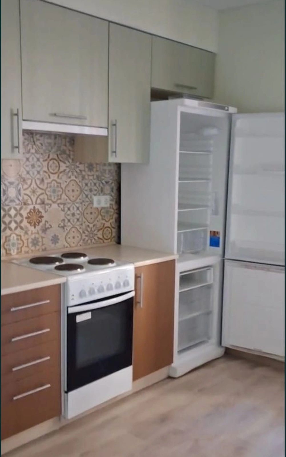 Сдам квартиру 1 комната, 52 m², 11 эт./25 этажей. 3, Михайла Максимовича вул. (Онуфрія Трутенка), Киев. 