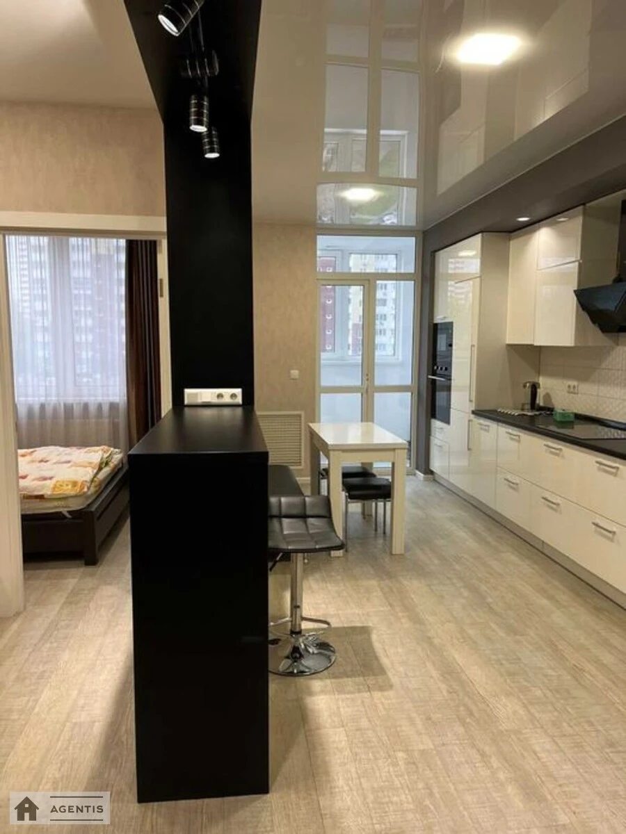 Сдам квартиру 1 комната, 49 m², 4 эт./25 этажей. Ясиневатский, Киев. 