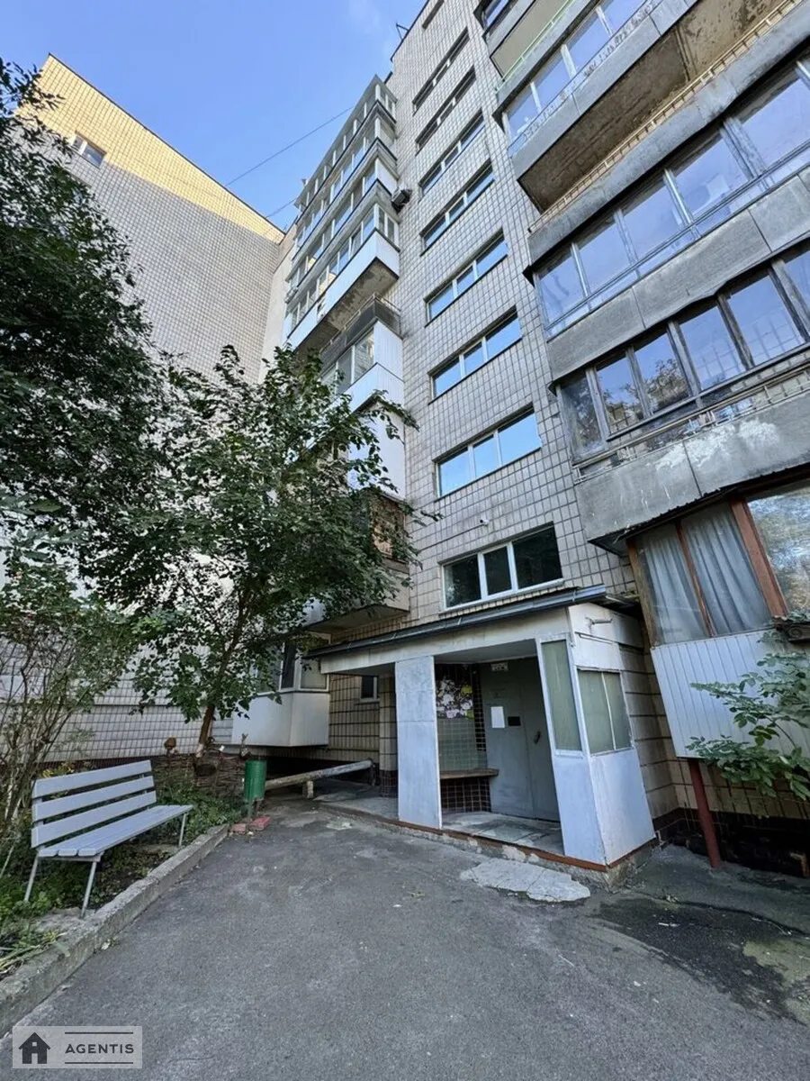 Сдам квартиру 1 комната, 40 m², 5 эт./9 этажей. 3, Кургановская 3, Киев. 