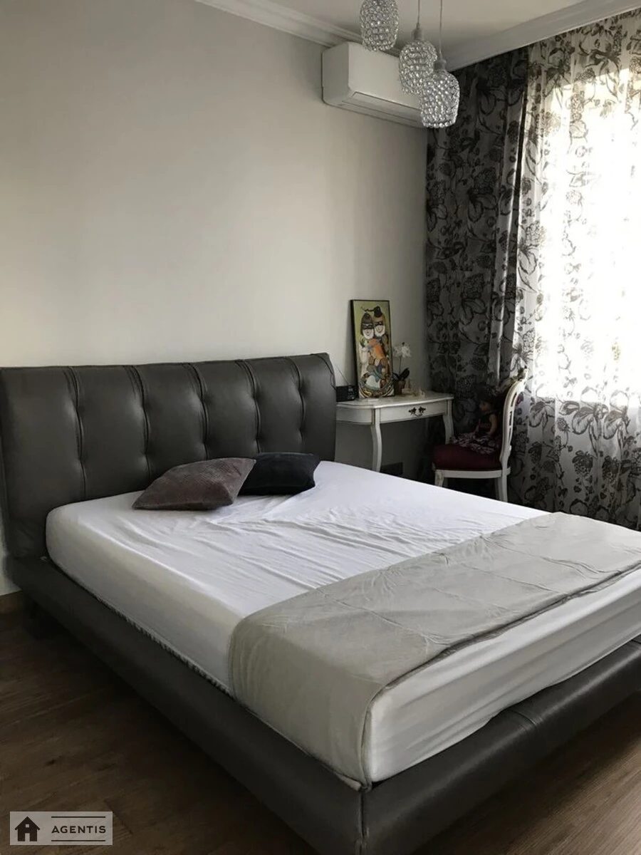 Apartment for rent 2 rooms, 80 m², 22nd fl./30 floors. Mykilsko-Slobidska, Kyiv. 