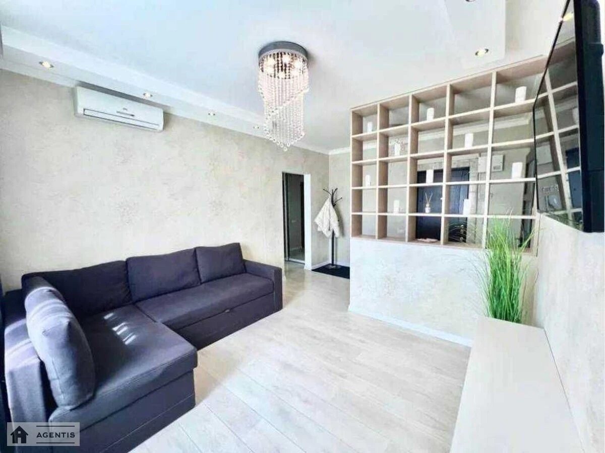 Apartment for rent 2 rooms, 56 m², 6th fl./14 floors. Chervonoyi Kalyny prosp. Volodymyra Mayakovskoho, Kyiv. 