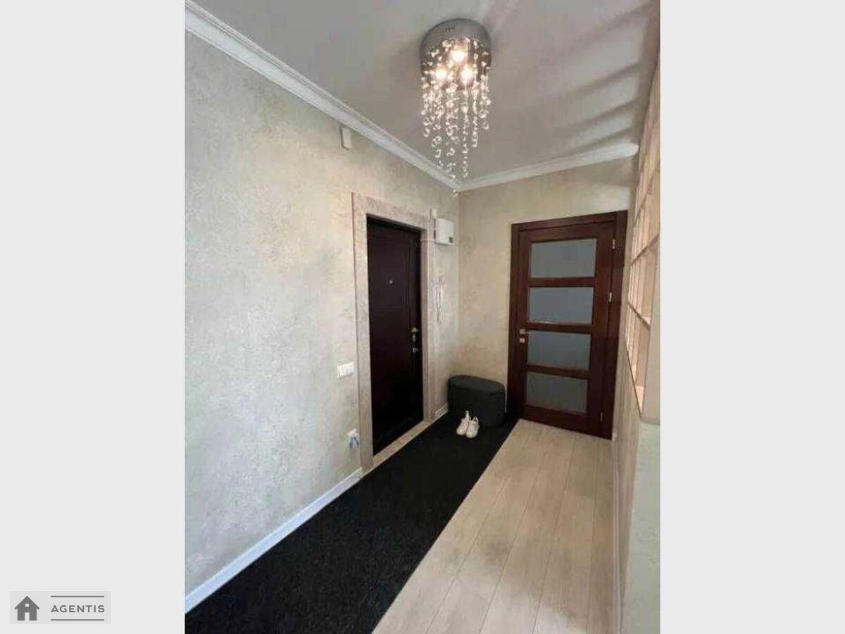 Apartment for rent 2 rooms, 56 m², 6th fl./14 floors. Chervonoyi Kalyny prosp. Volodymyra Mayakovskoho, Kyiv. 