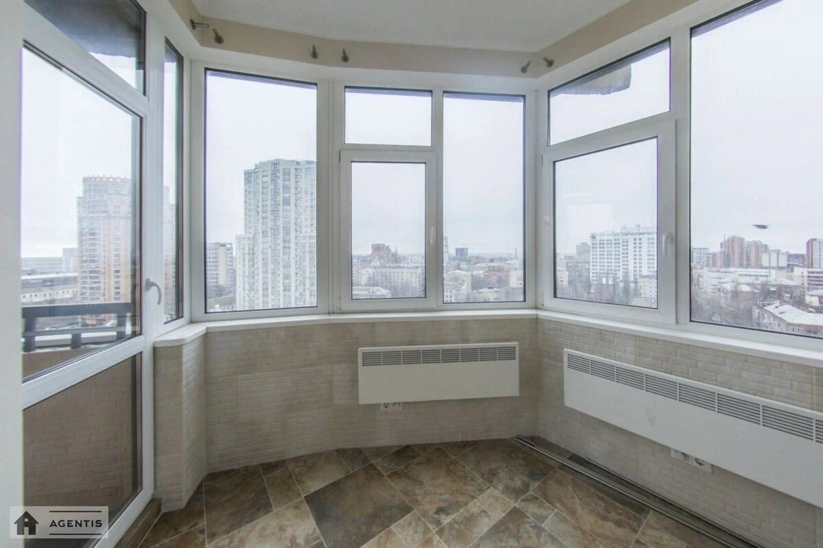 Сдам квартиру 2 комнаты, 93 m², 17 эт./25 этажей. 7, Леси Украинки 7, Киев. 