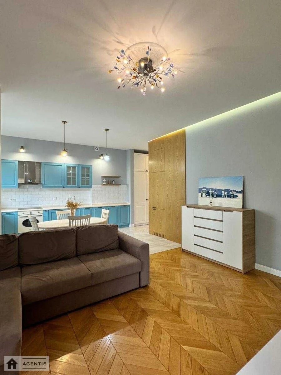 Apartment for rent 2 rooms, 70 m², 12th fl./22 floors. Dragomanova, Kyiv. 