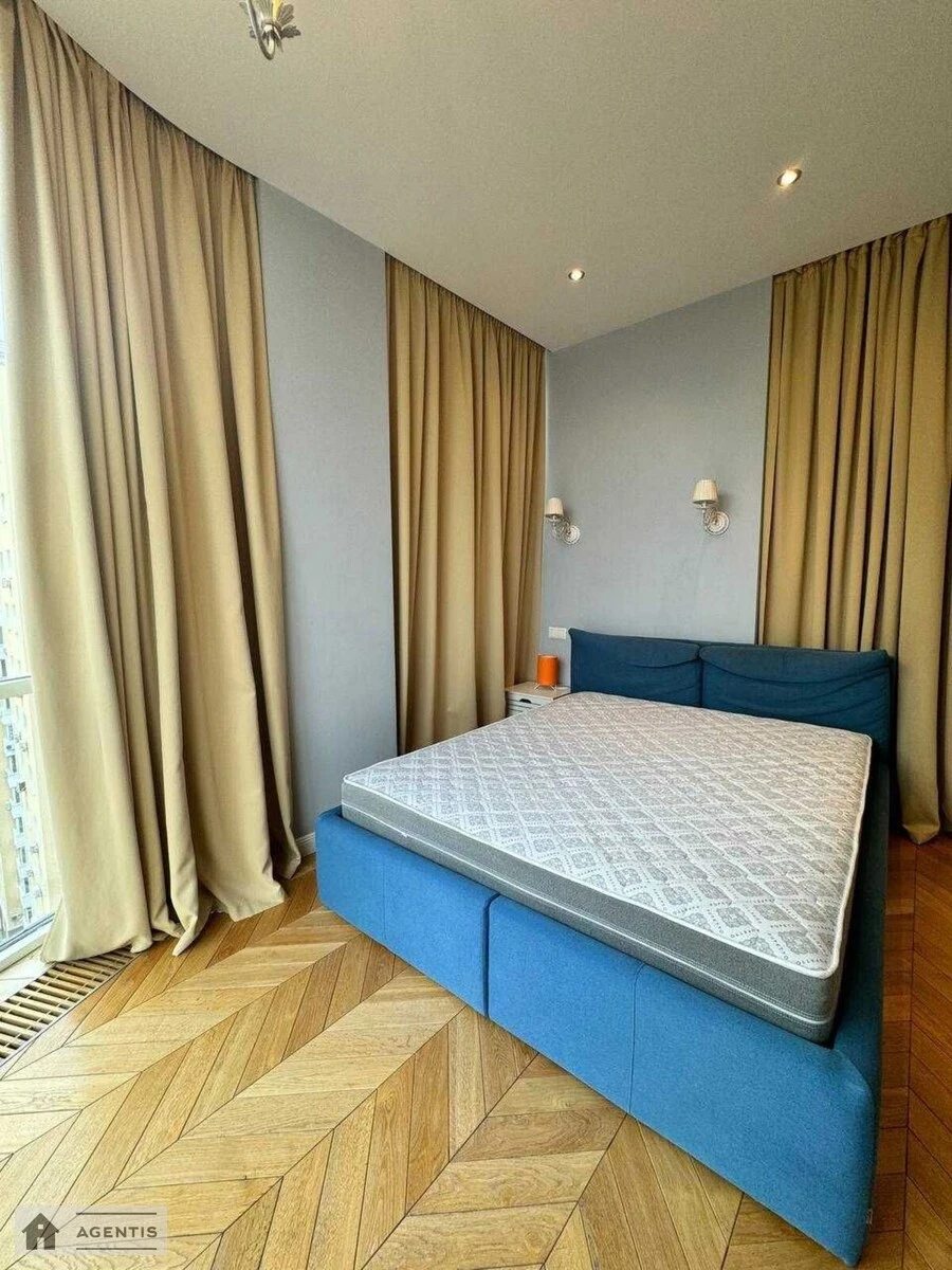 Apartment for rent 2 rooms, 70 m², 12th fl./22 floors. Dragomanova, Kyiv. 