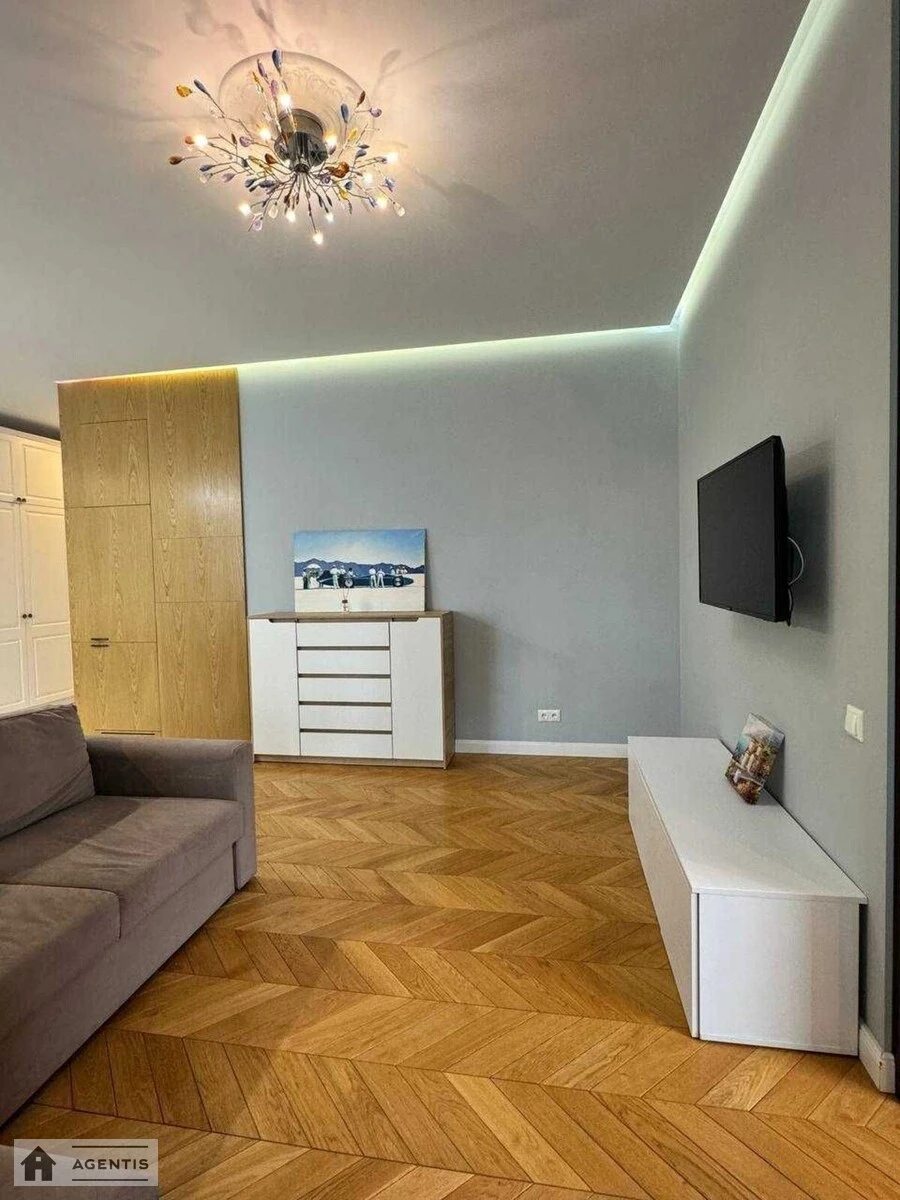 Apartment for rent 2 rooms, 70 m², 12th fl./22 floors. Dragomanova, Kyiv. 