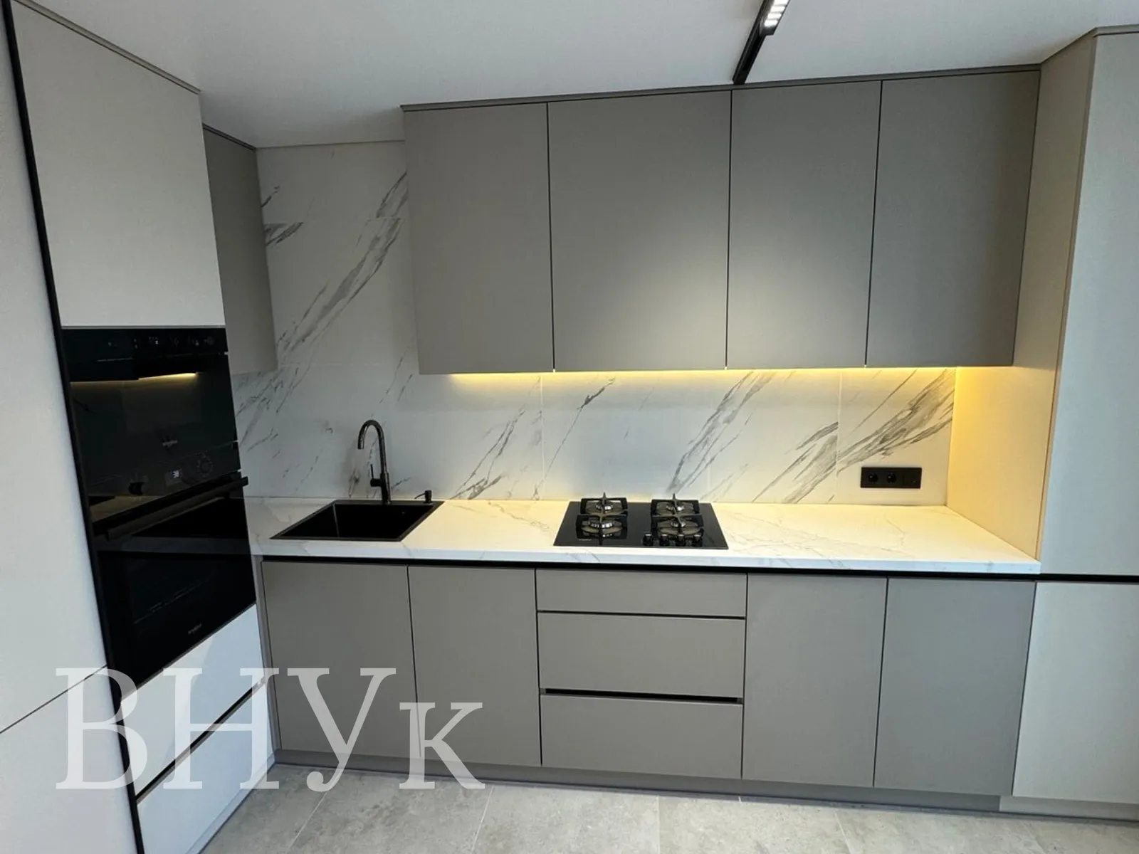 Продаж квартири 1 кімната, 41 m², 8 пов./9 поверхів. Корольова С. вул., Тернопіль. 