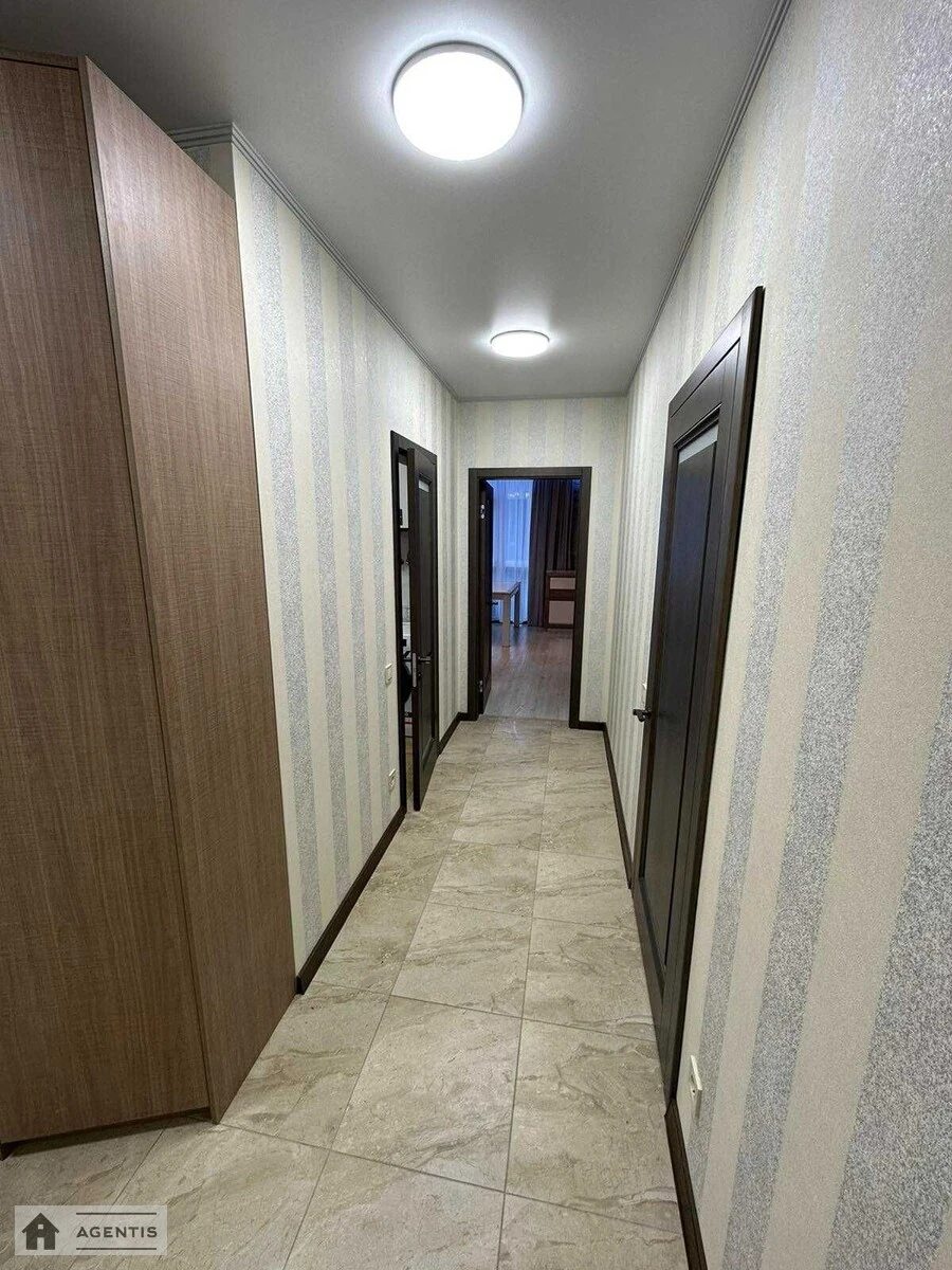 Здам квартиру 2 кімнати, 67 m², 10 пов./25 поверхів. 1, Джона Маккейна вул. (Івана Кудрі), Київ. 